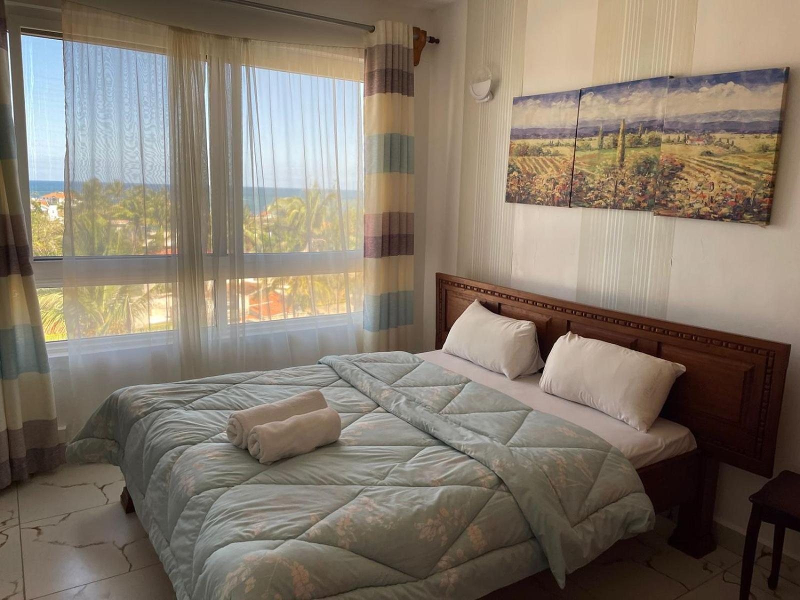 Pinebreeze Holiday Resort Nyali Beach Екстер'єр фото