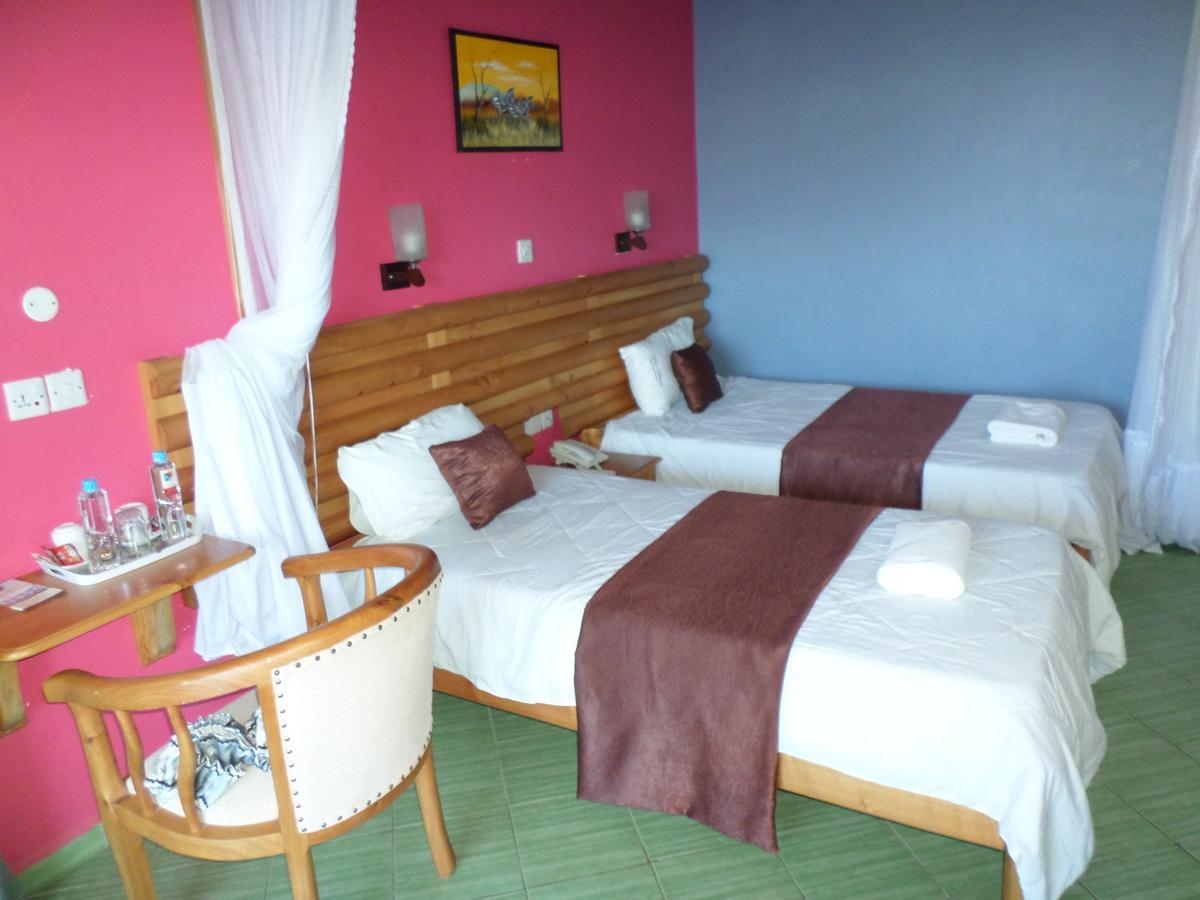 Pinebreeze Holiday Resort Nyali Beach Екстер'єр фото